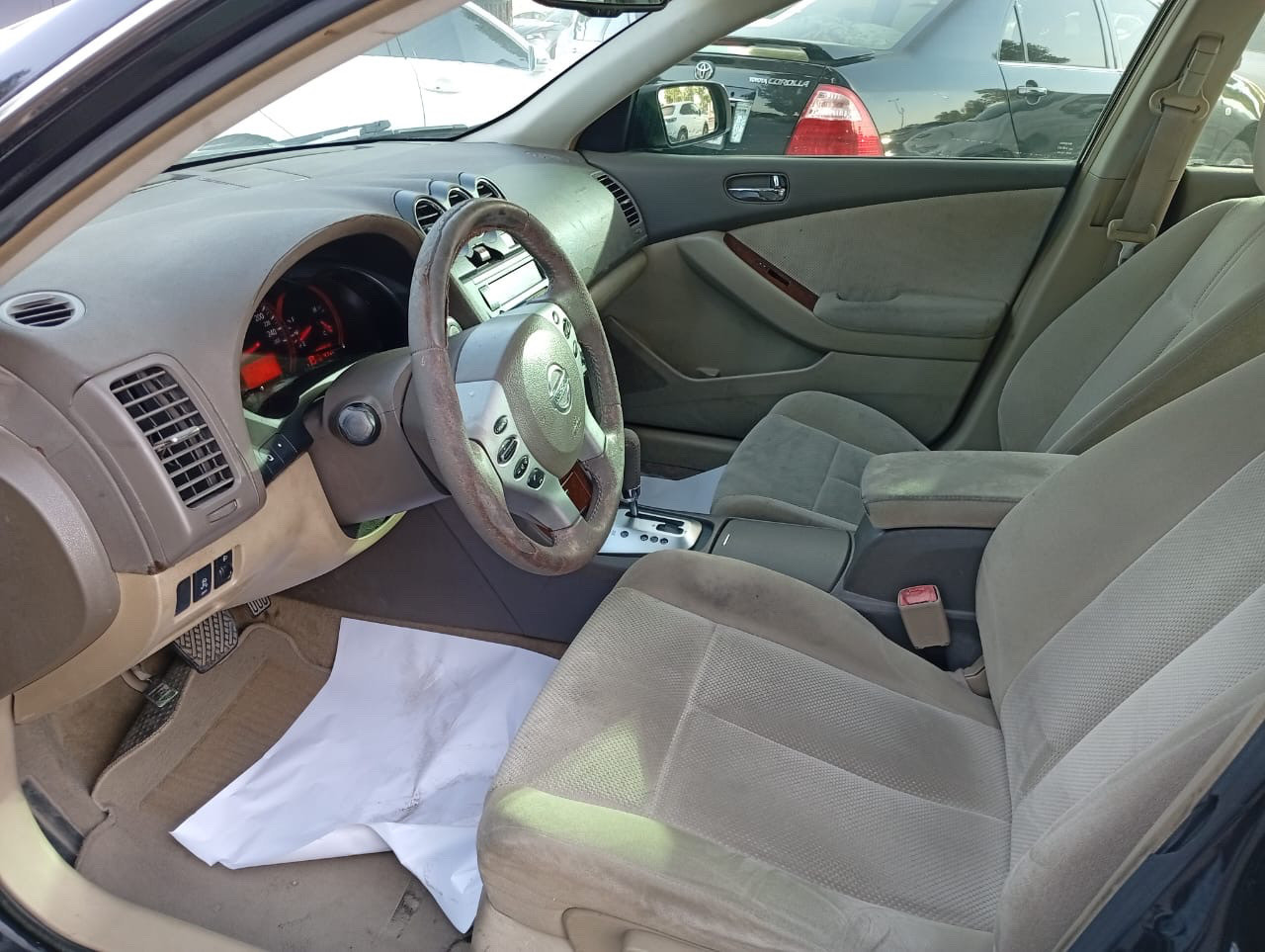 Nissan Altima - Image 9