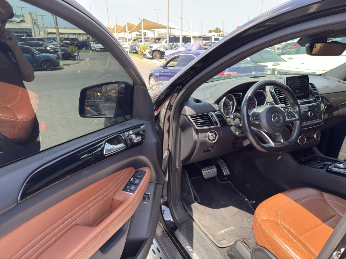 Mercedes Benz GLE SUV - Image 8