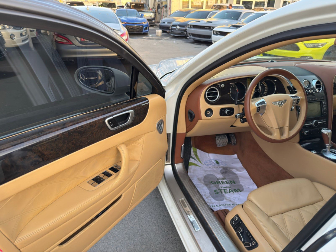 Bentley Continental Flying Spur - Image 9