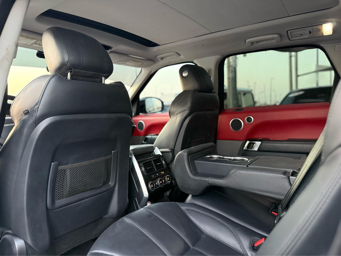 Range Rover Sport - Image 11