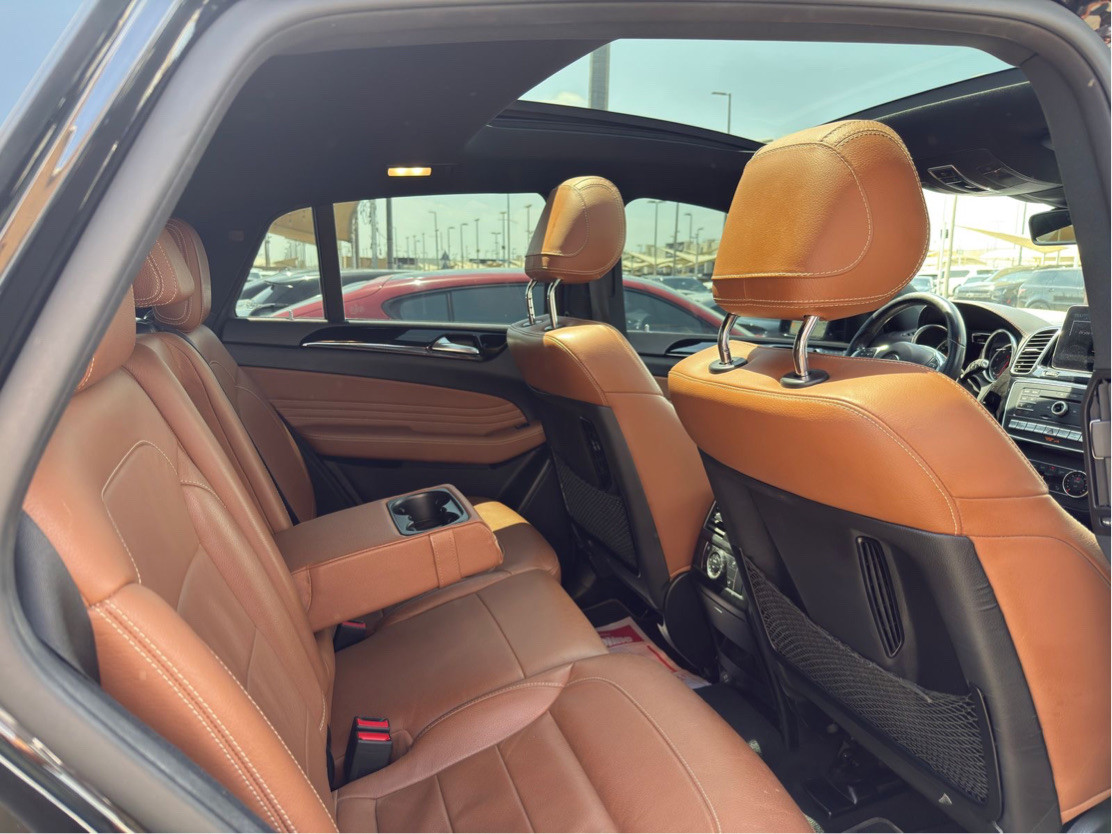 Mercedes Benz GLE SUV - Image 11