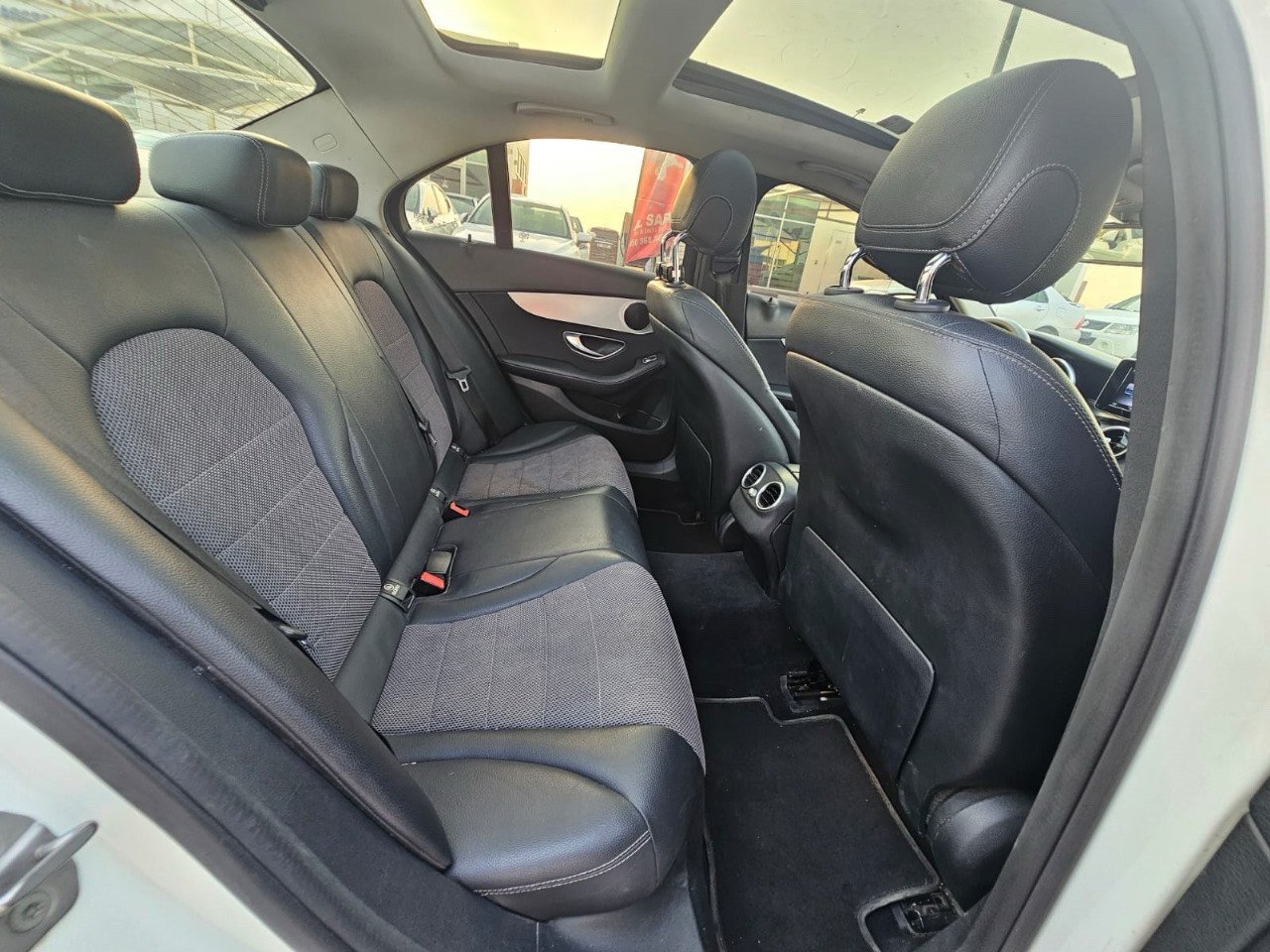 Mercedes Benz C-Class - Image 10