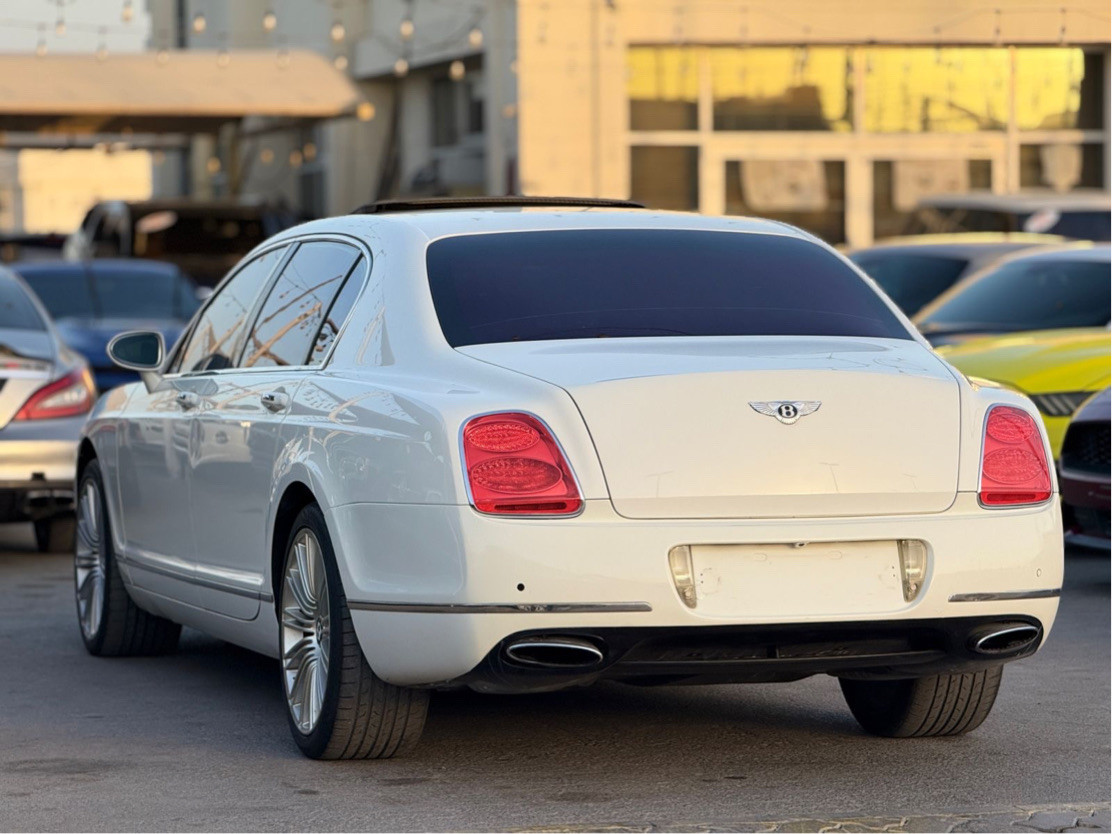 Bentley Continental Flying Spur - Image 7