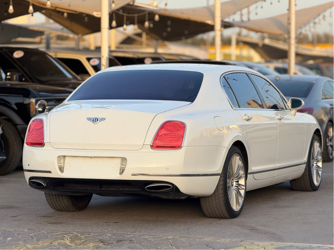 Bentley Continental Flying Spur - Image 5
