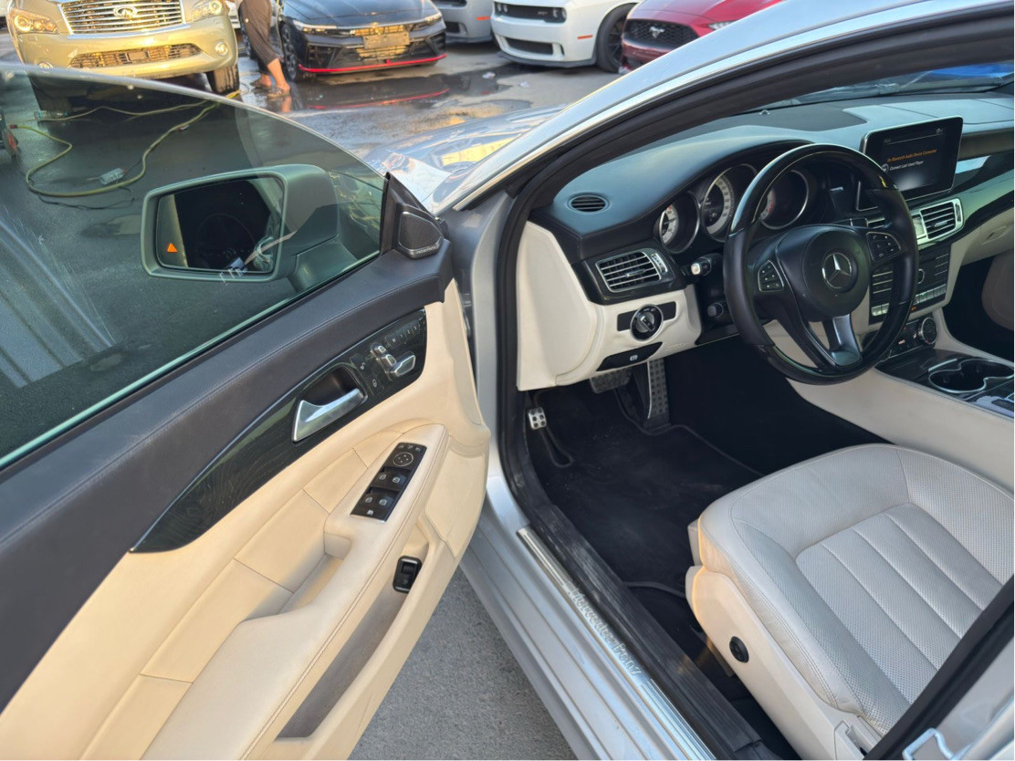 Mercedes Benz CLS-Class - Image 8