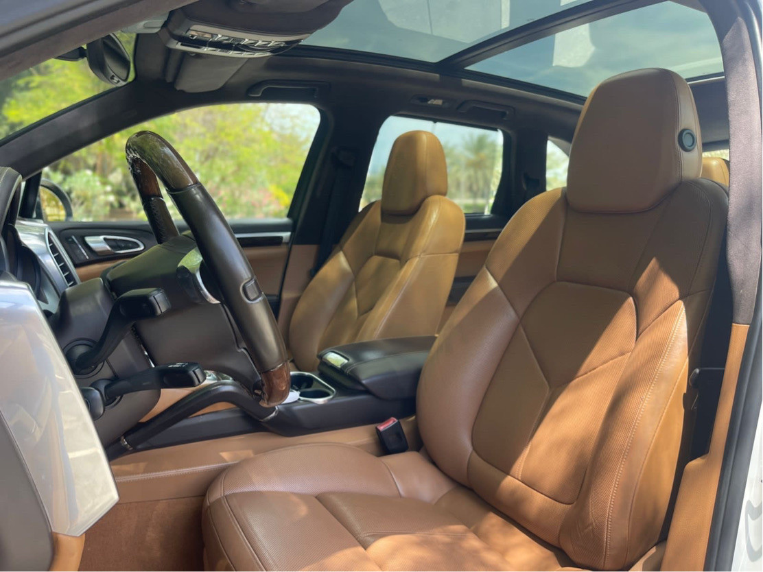Porsche Cayenne - Image 8