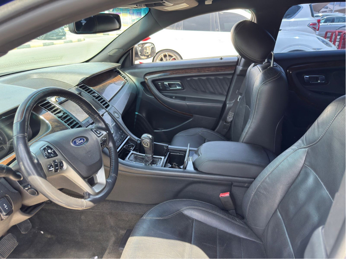 Ford Taurus - Image 9