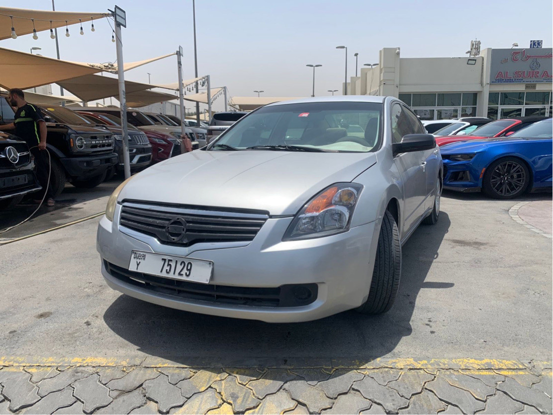 Nissan Altima - Image 3