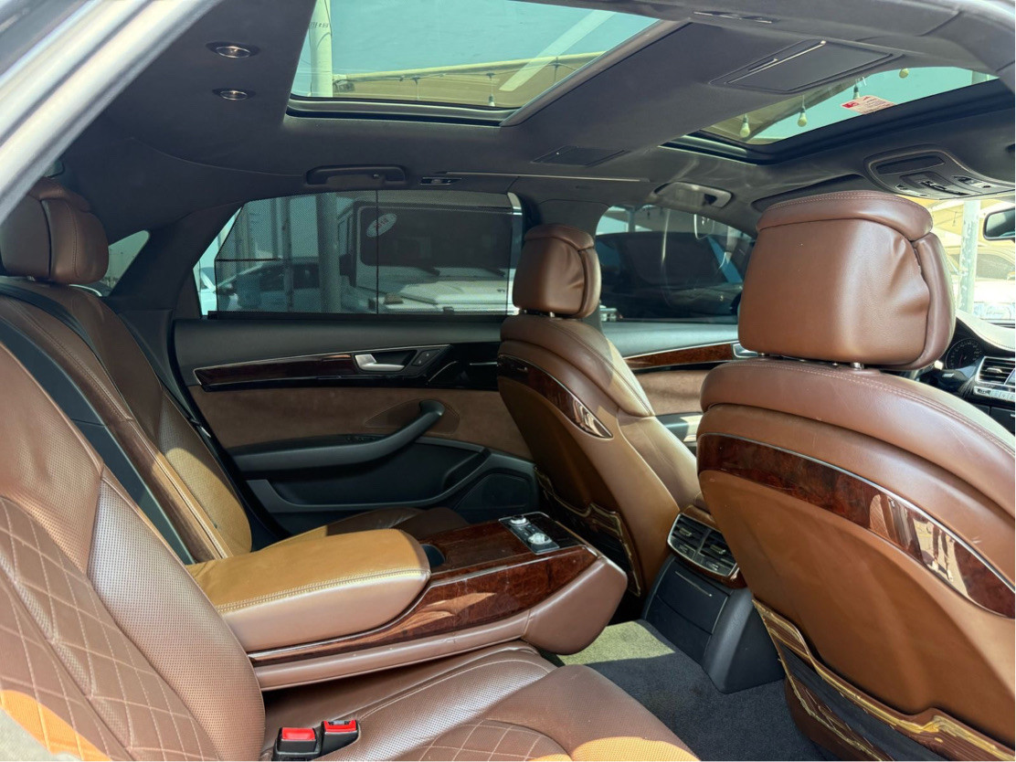 Audi A8 - Image 11