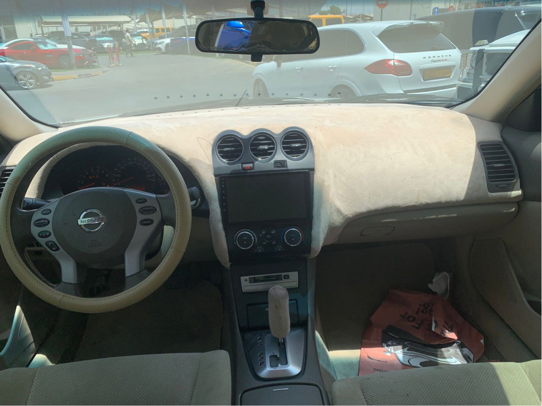 Nissan Altima - Image 10