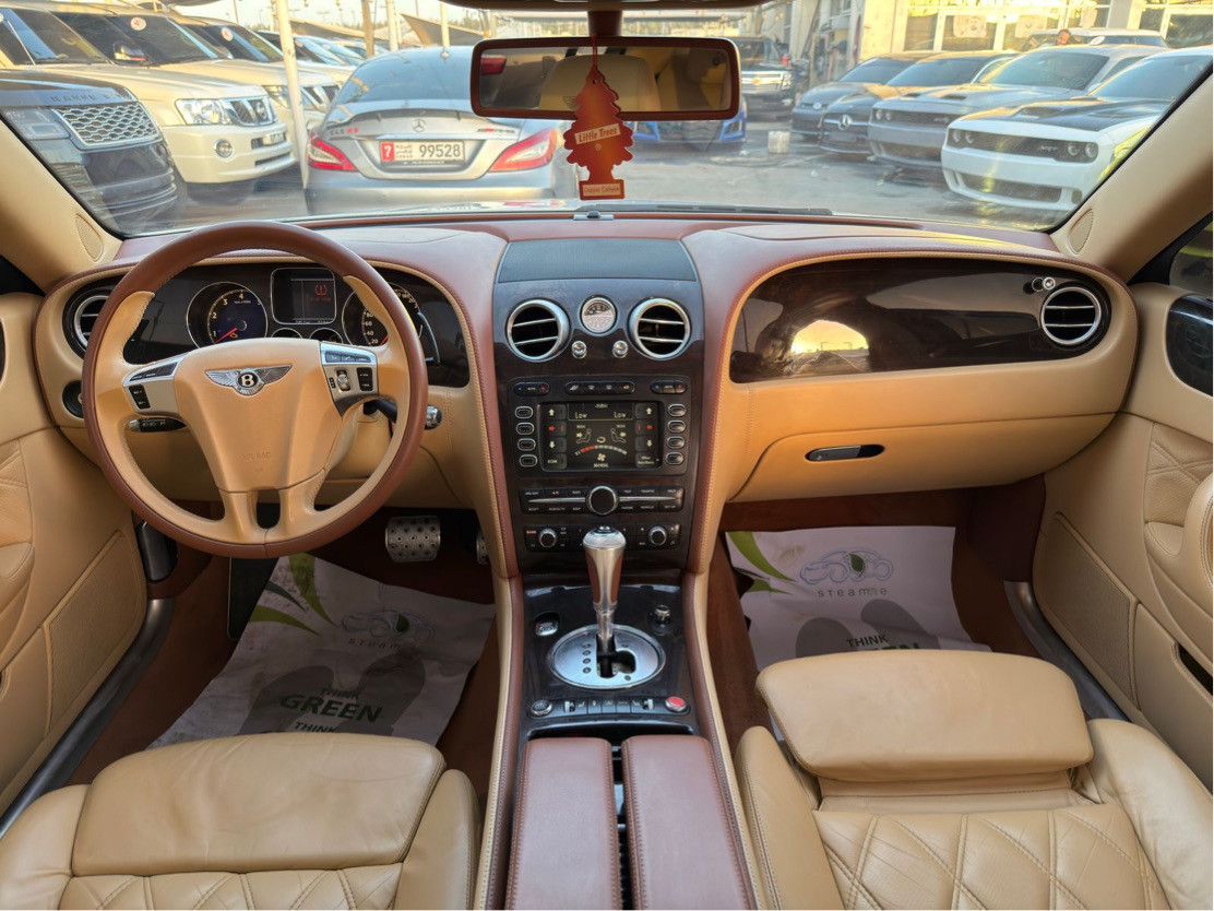 Bentley Continental Flying Spur - Image 10
