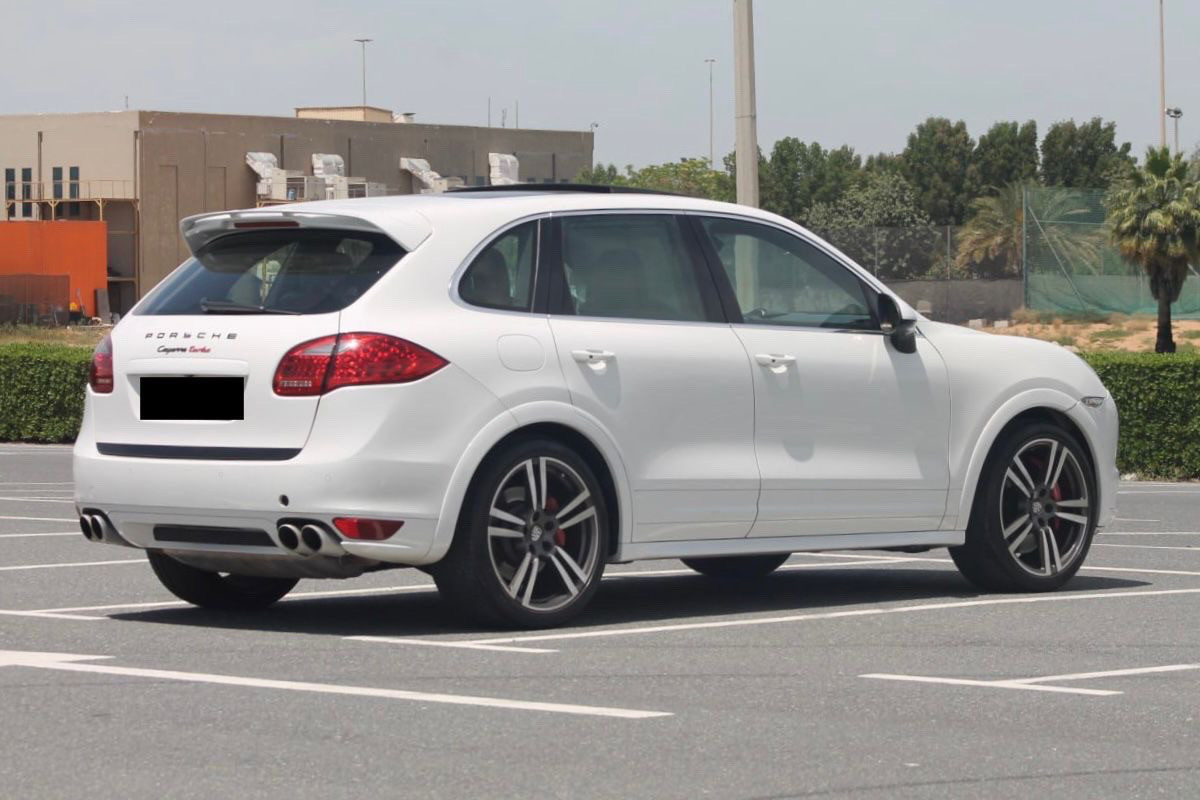 Porsche Cayenne - Image 2