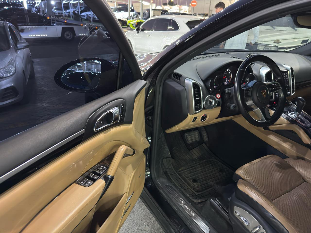 Porsche Cayenne - Image 10