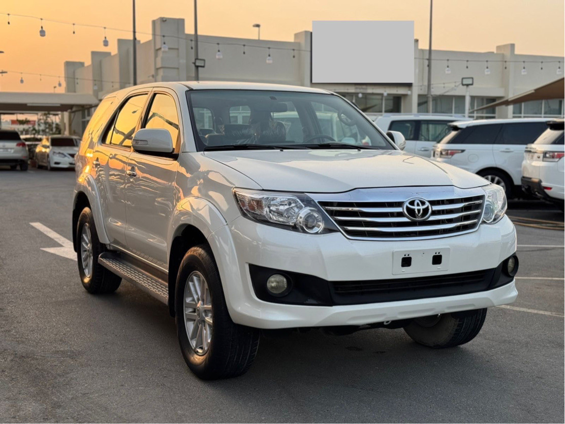 Toyota Fortuner - Image 13