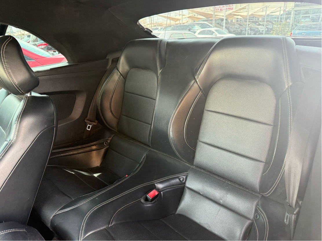 Ford Mustang - Image 11