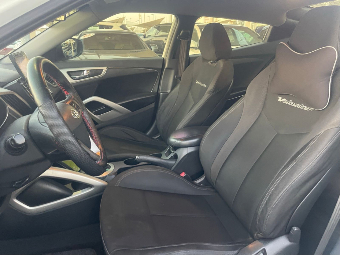 Hyundai Veloster - Image 9