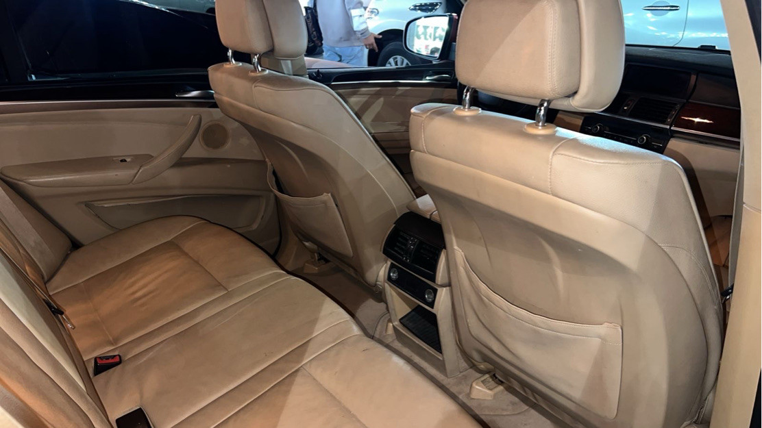 BMW X5 - Image 12