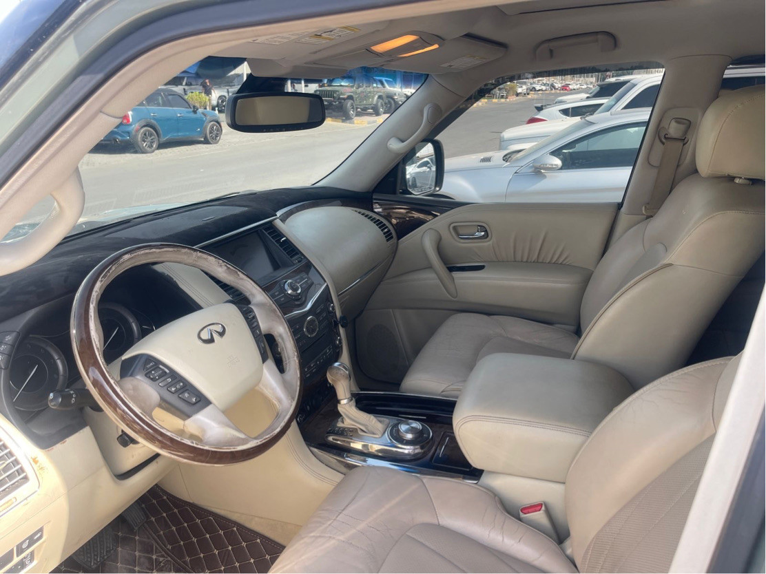 Infiniti QX56 - Image 8