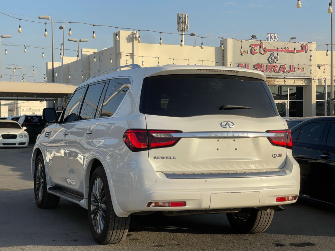 Infiniti QX80 - Image 3
