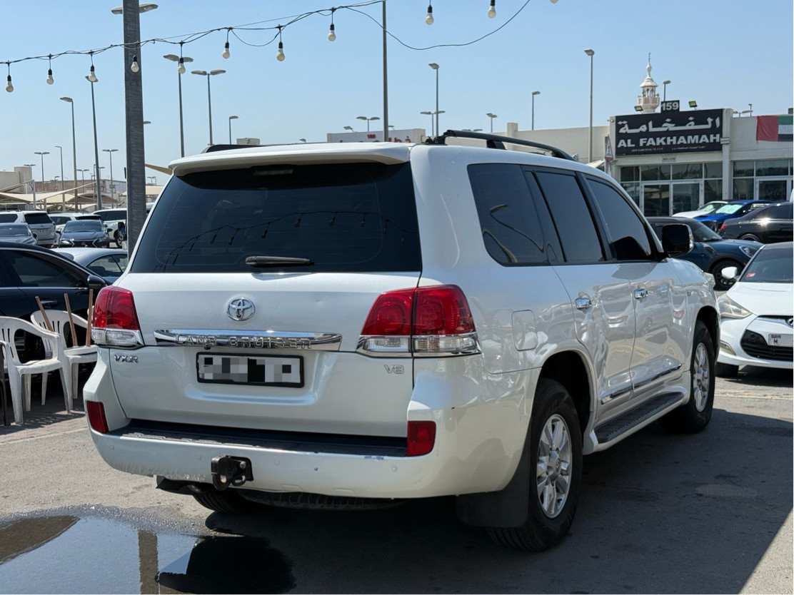 Toyota Land Cruiser - Image 4