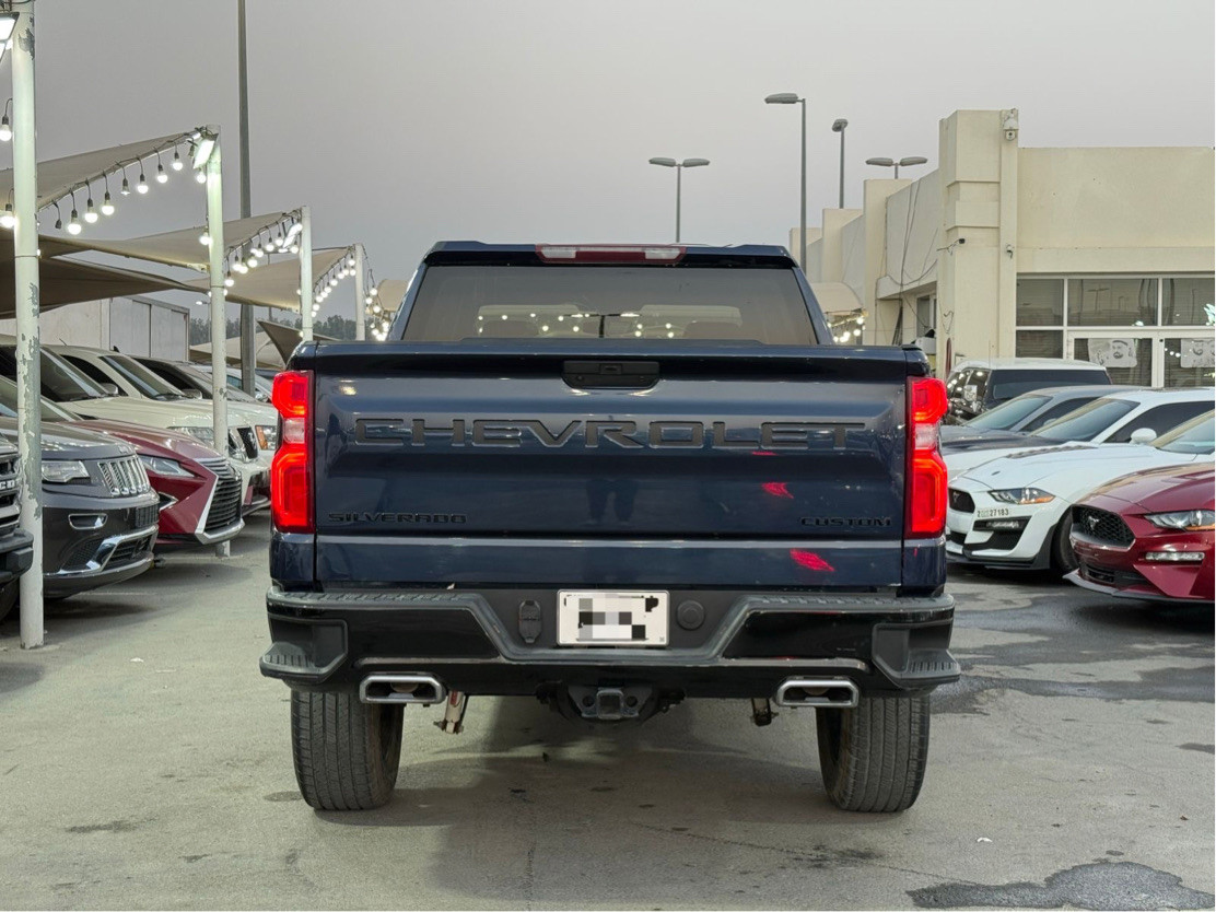 Chevrolet Silverado - Image 5