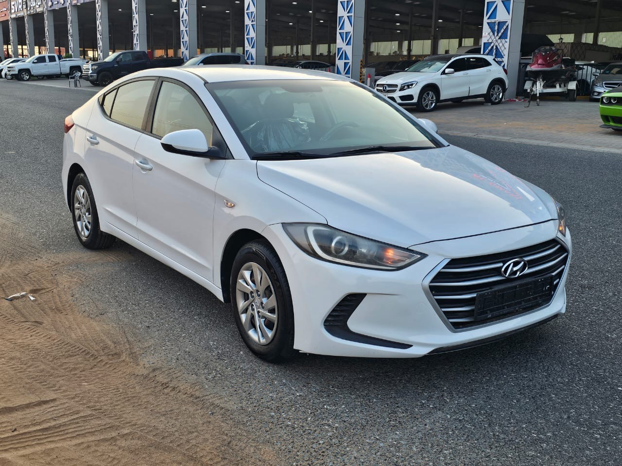 Hyundai Elantra - Image 3