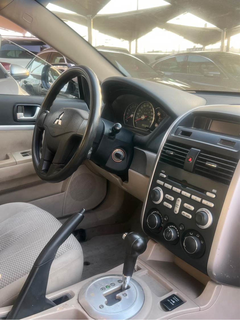 Mitsubishi Galant - Image 11