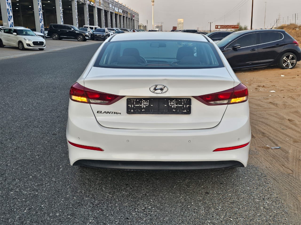 Hyundai Elantra - Image 6