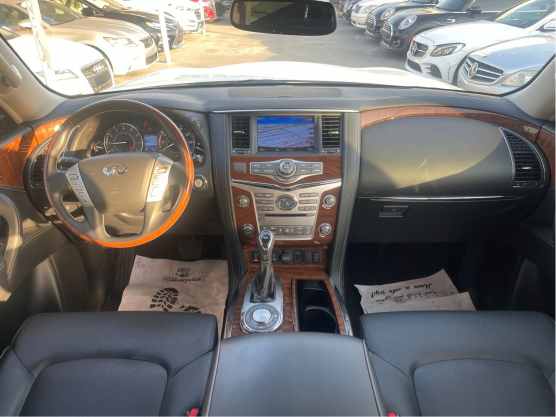 Infiniti QX80 - Image 7