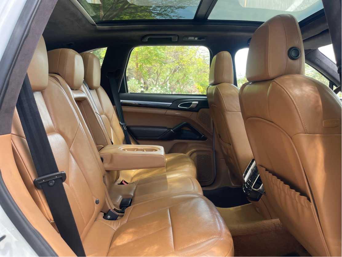 Porsche Cayenne - Image 10