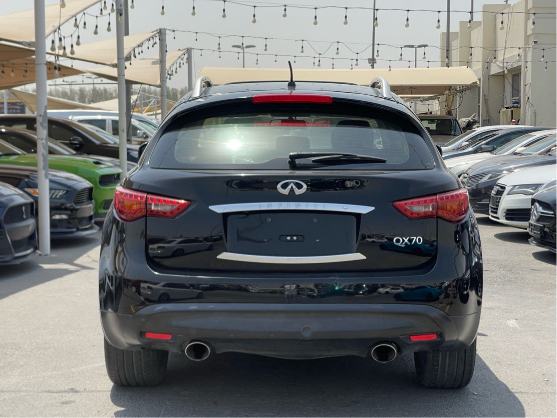 Infiniti QX70 - Image 4
