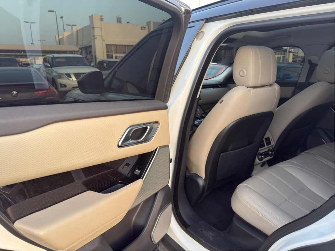 Range Rover VELAR - Image 12