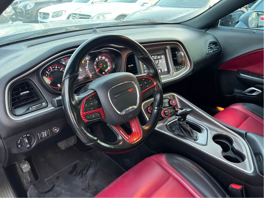 Dodge Challenger - Image 8