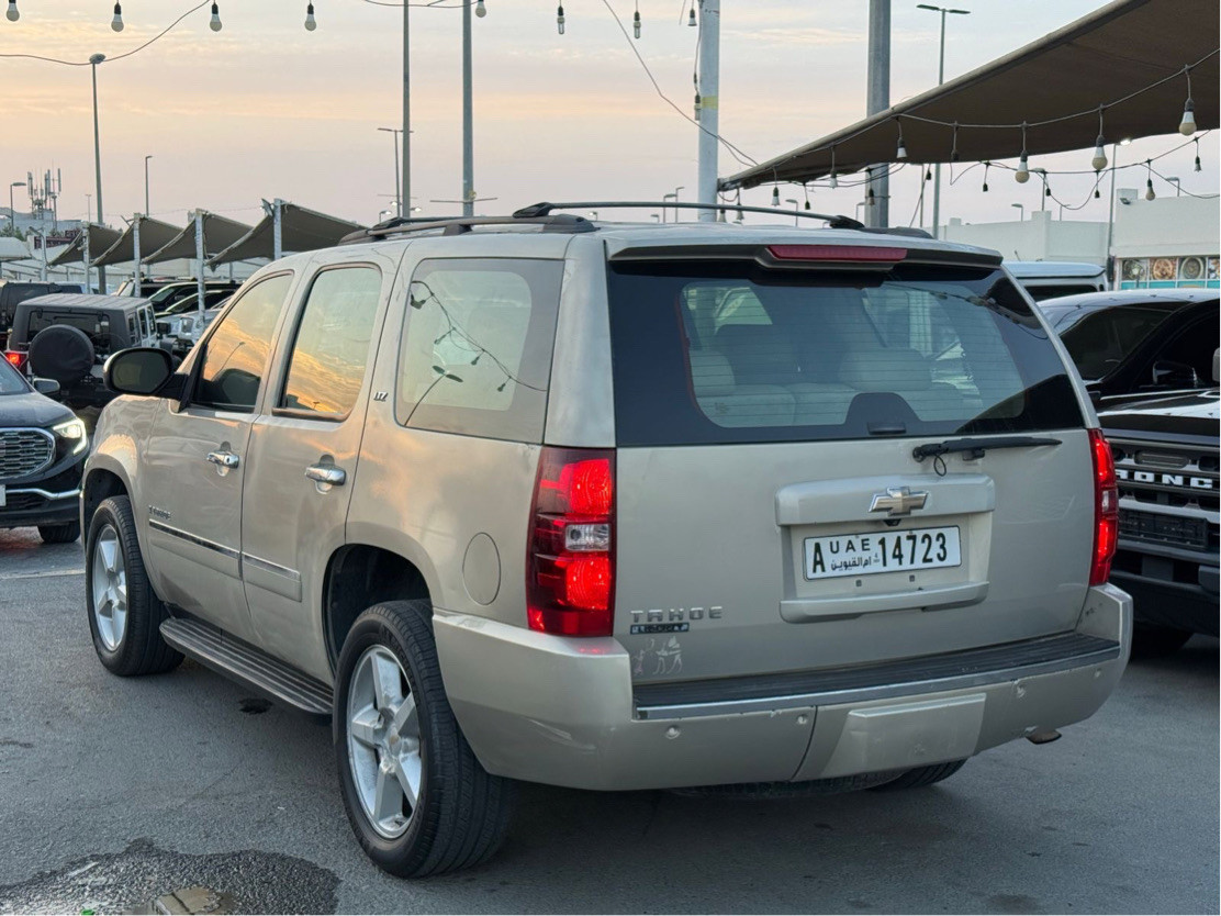 Chevrolet Tahoe - Image 8