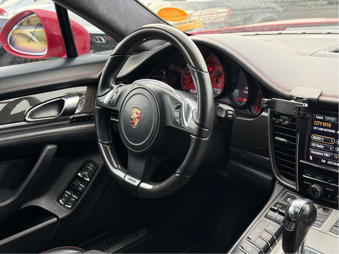 Porsche Panamera - Image 9