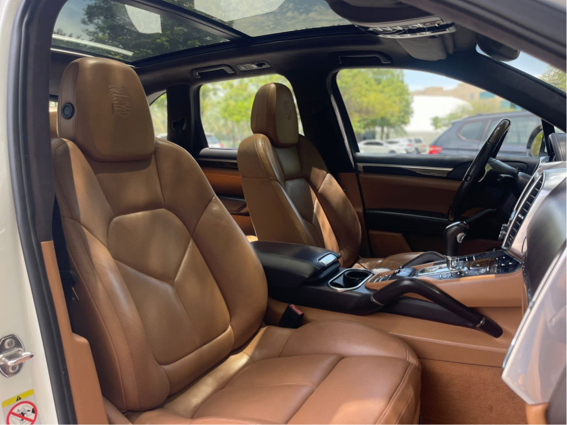 Porsche Cayenne - Image 9