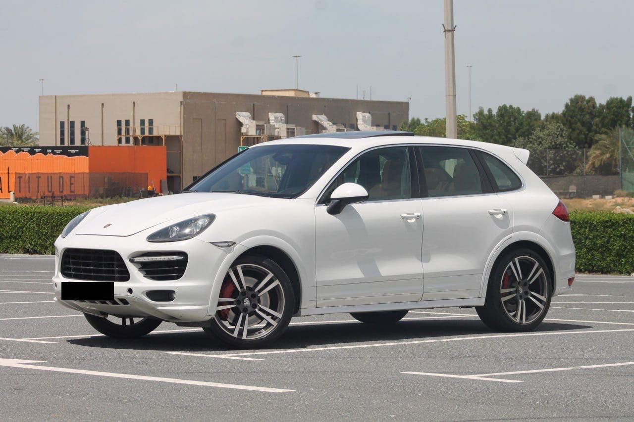 Porsche Cayenne - Image 4
