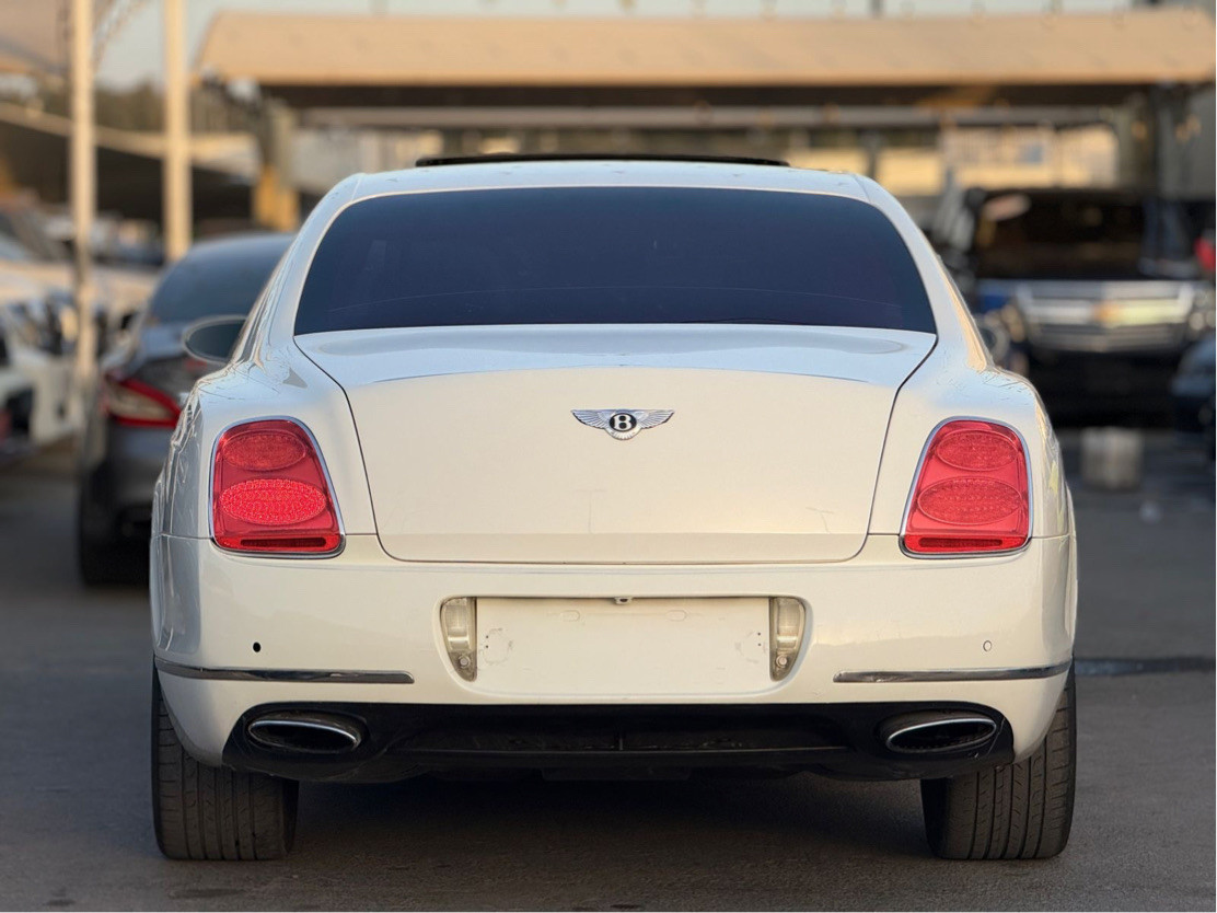 Bentley Continental Flying Spur - Image 4
