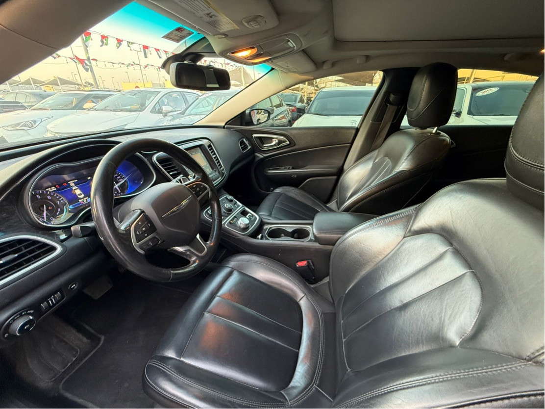 Chrysler 200/200C EV - Image 9