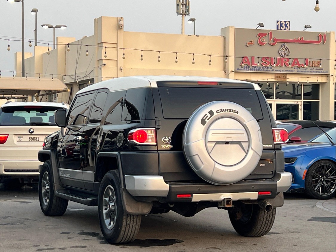 Toyota FJ Cruiser - Image 4