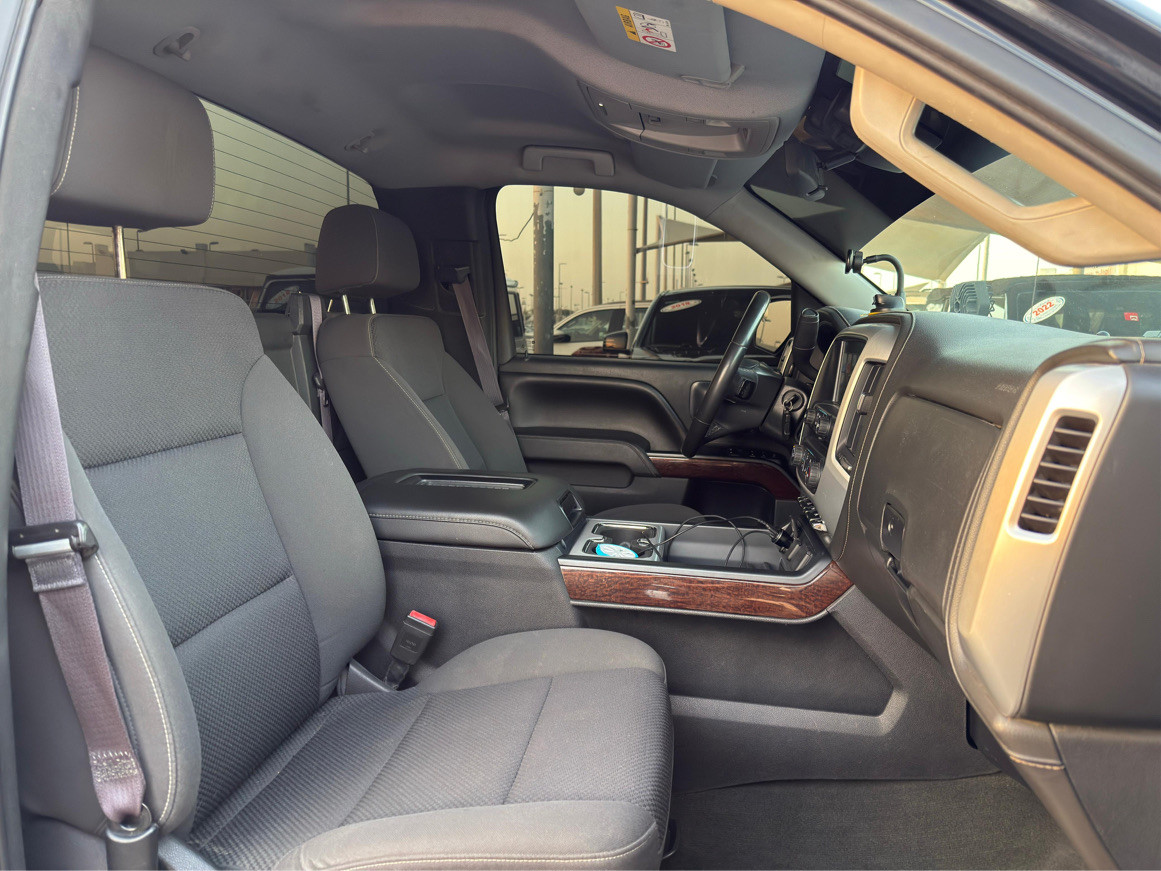 GMC Sierra - Image 11