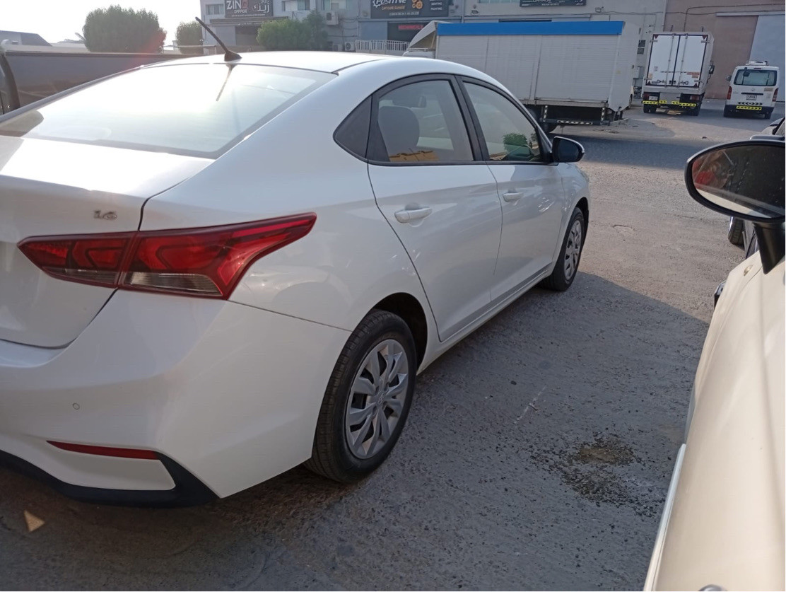 Hyundai Accent - Image 6