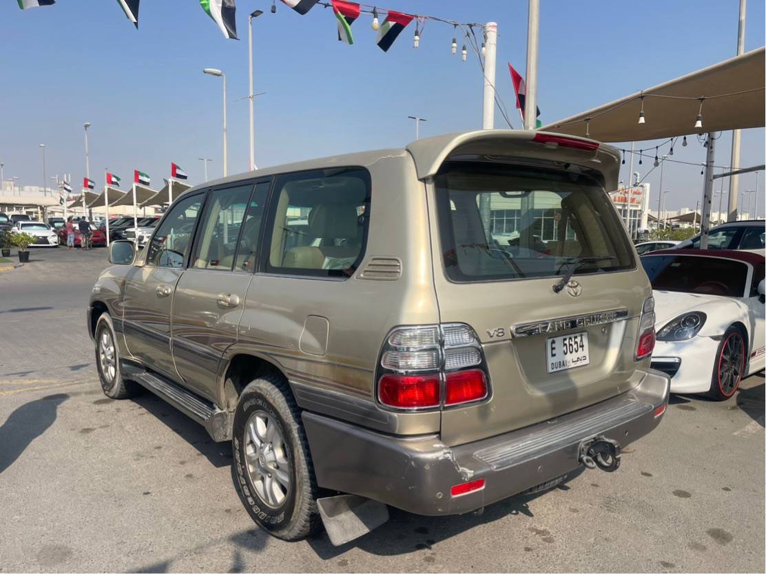 Toyota Land Cruiser - Image 3