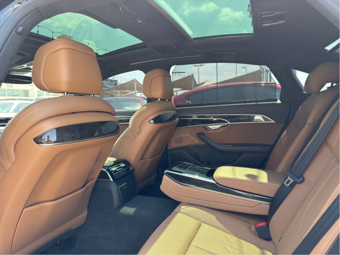 Audi A8 - Image 12