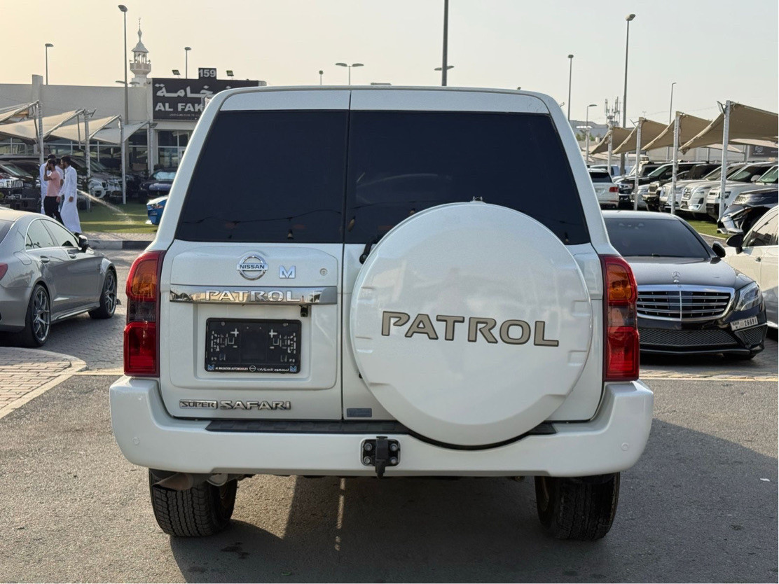 Nissan Super safari - Image 7