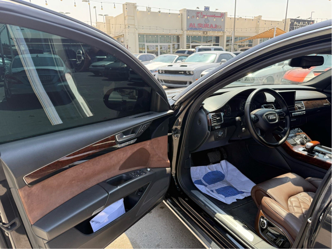 Audi A8 - Image 8