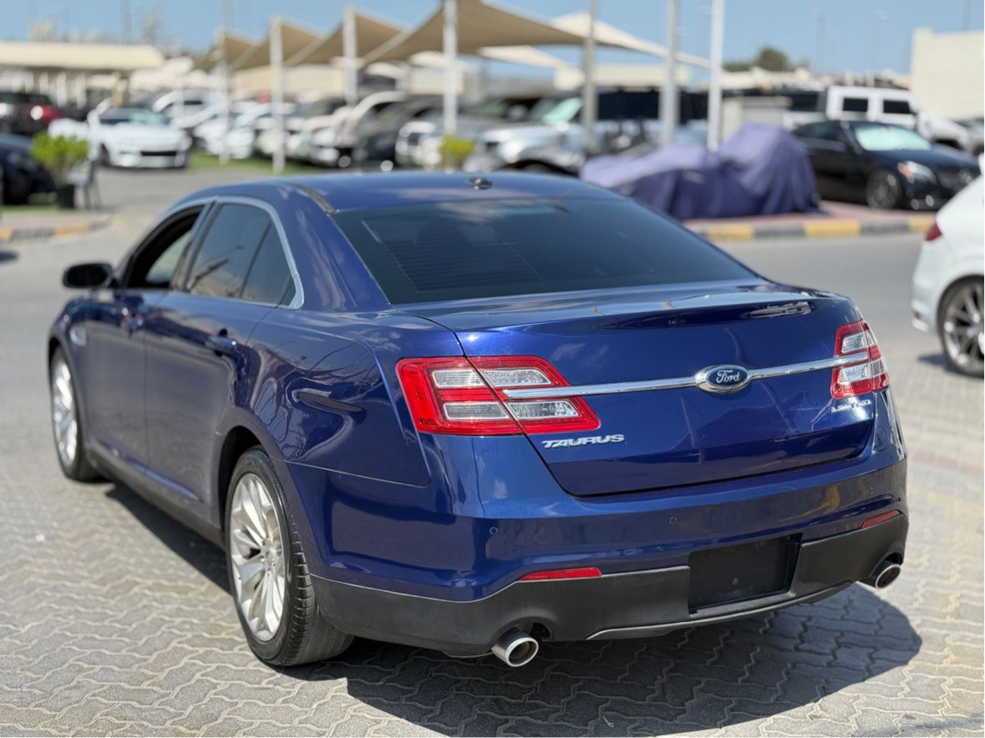 Ford Taurus - Image 4