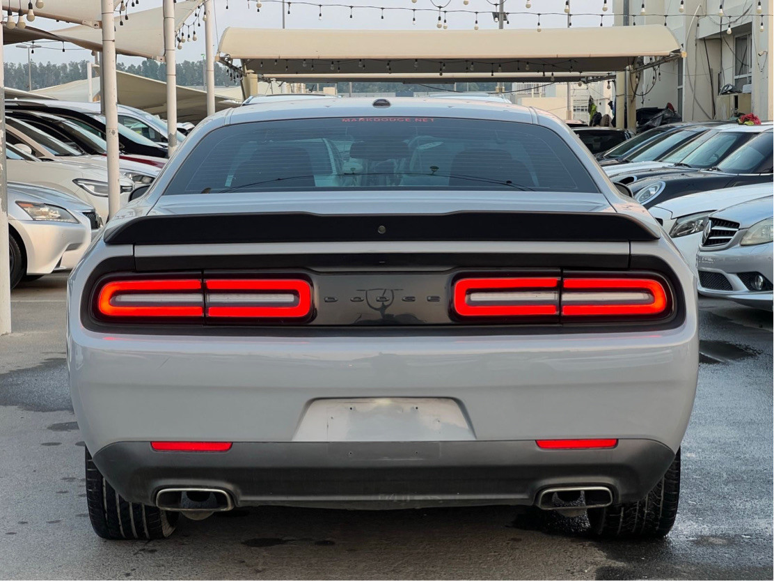 Dodge Challenger - Image 4
