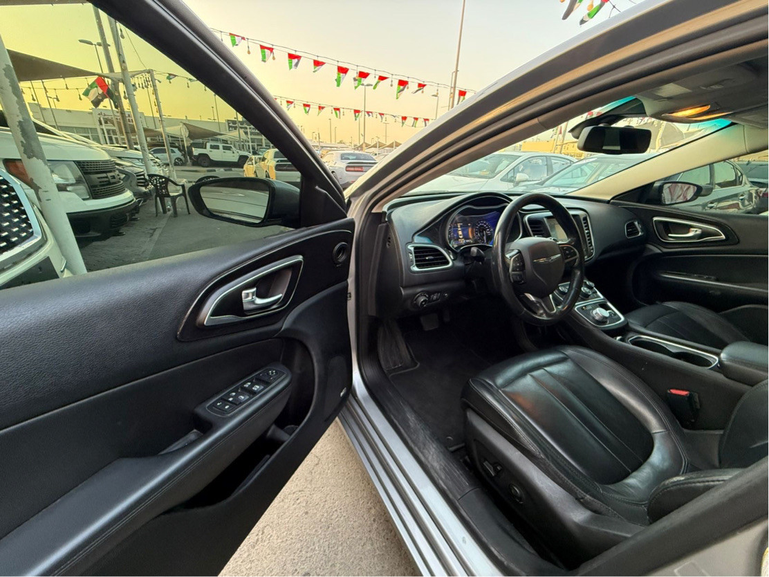 Chrysler 200/200C EV - Image 8