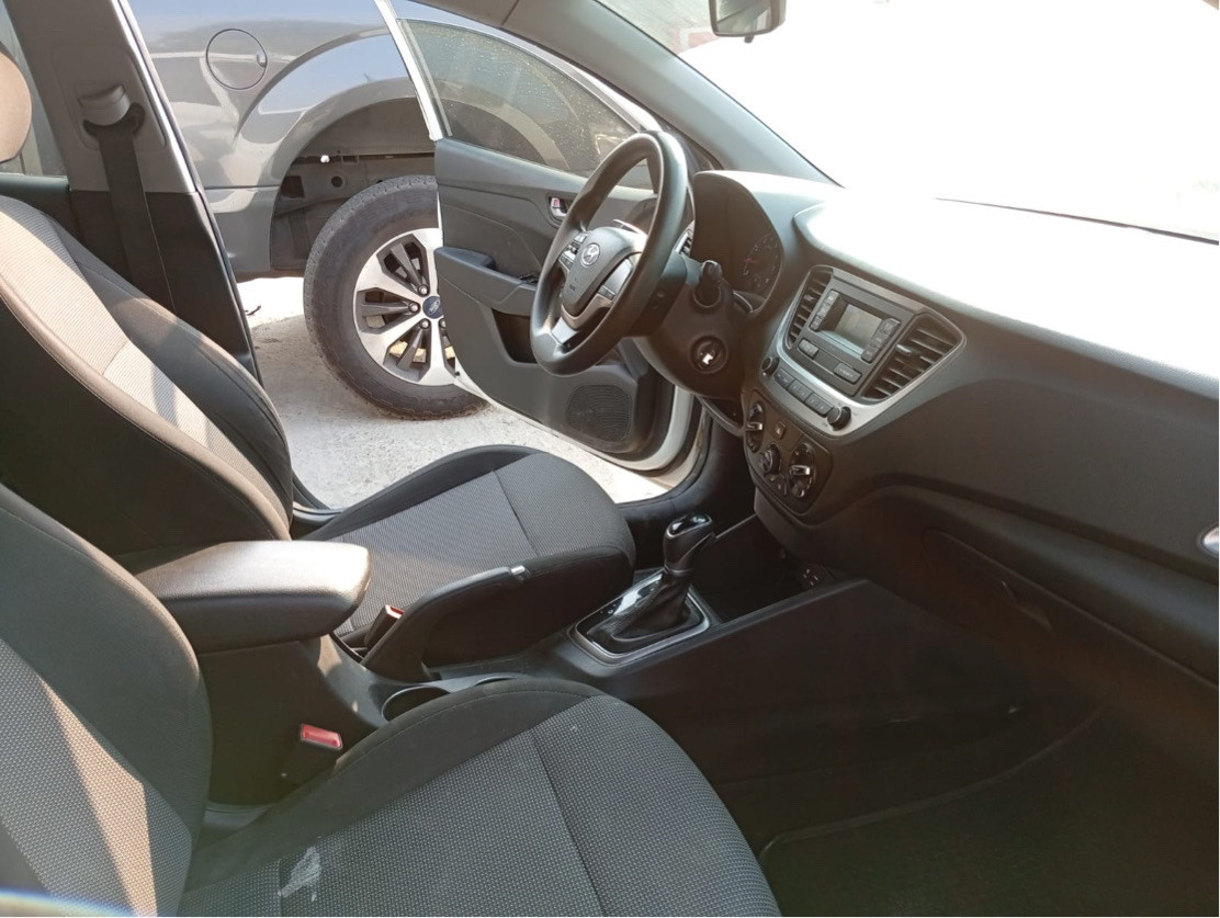 Hyundai Accent - Image 10